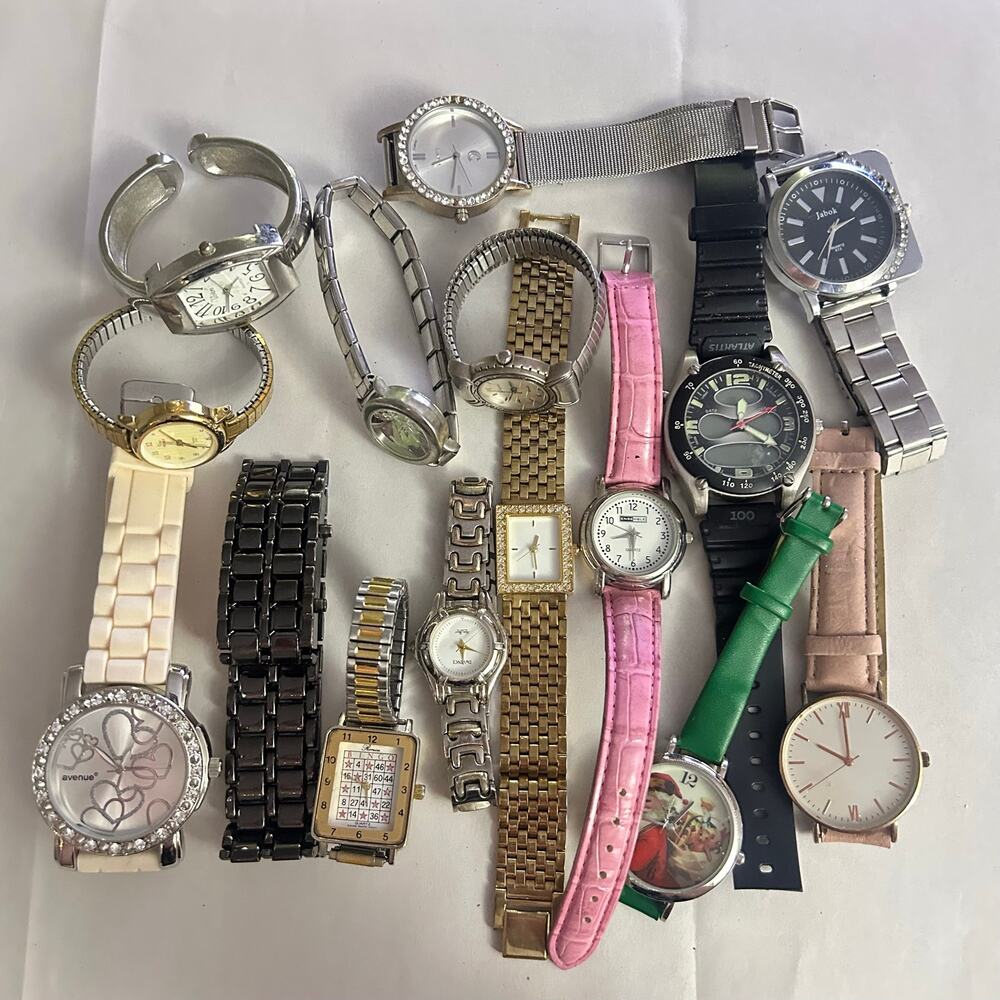 Assorted Watches Used Not Working For Parts Or Pieces lot 17